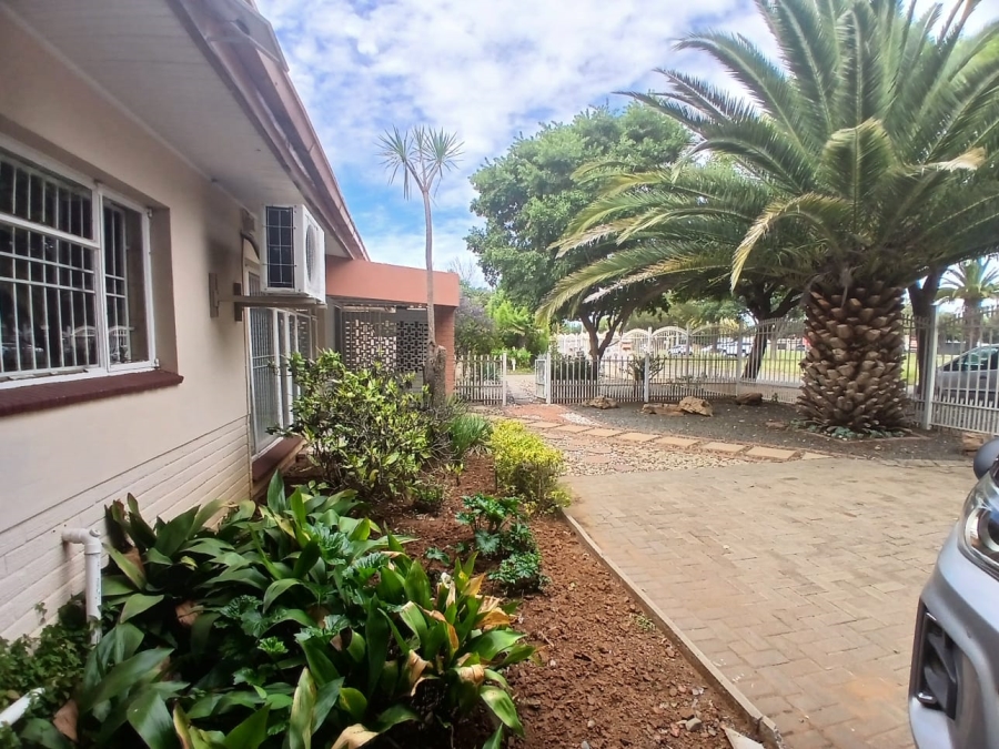 To Let commercial Property for Rent in Universitas Free State